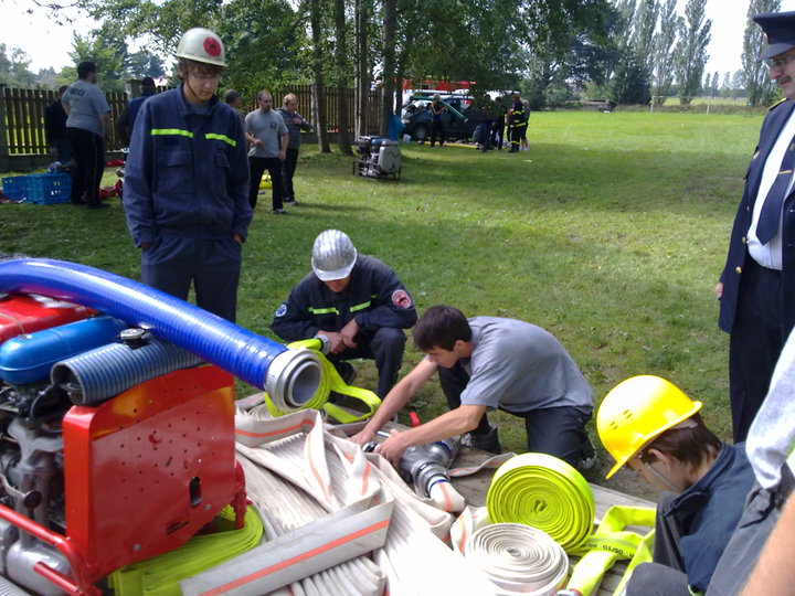 47210_152395018113043_100000276370052_374842_4134115_n – kopie